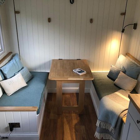 Green Valley, Cotswold Stay With Hamper Cheltenham Buitenkant foto